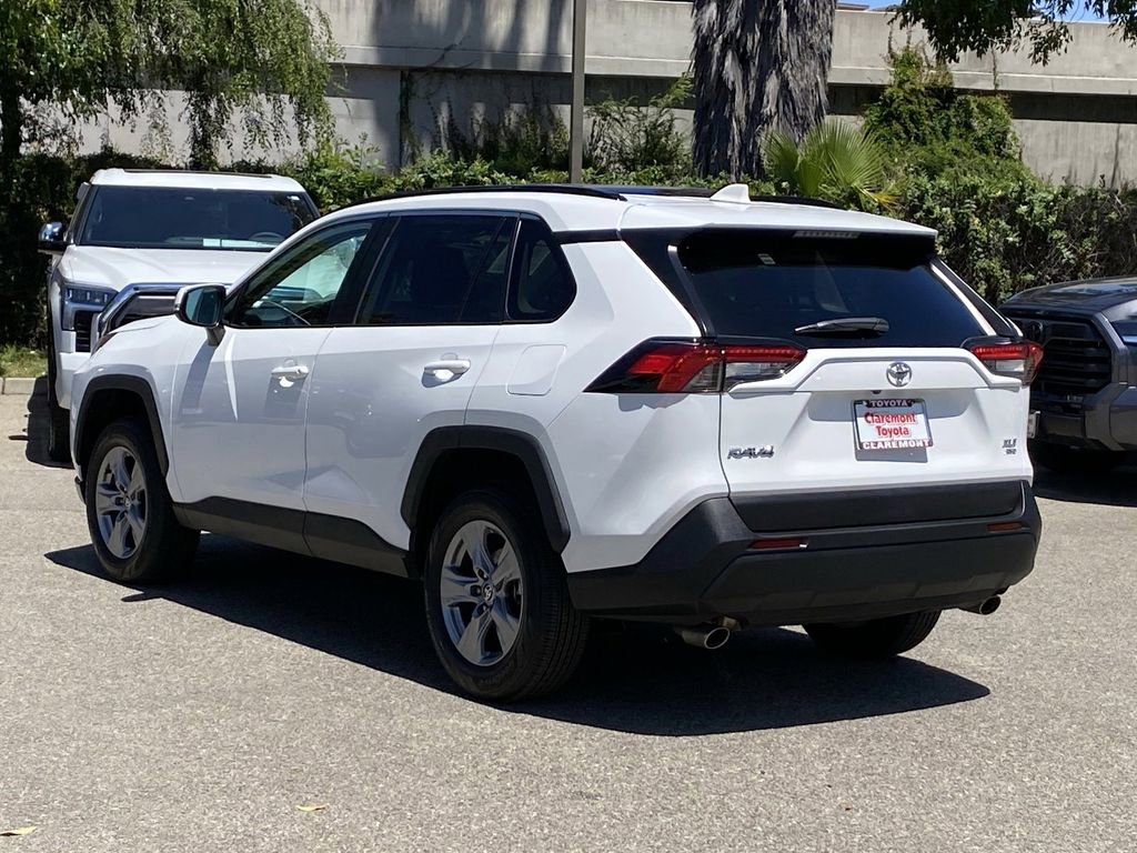 Certified 2024 Toyota RAV4 XLE AWD/4WD image 40