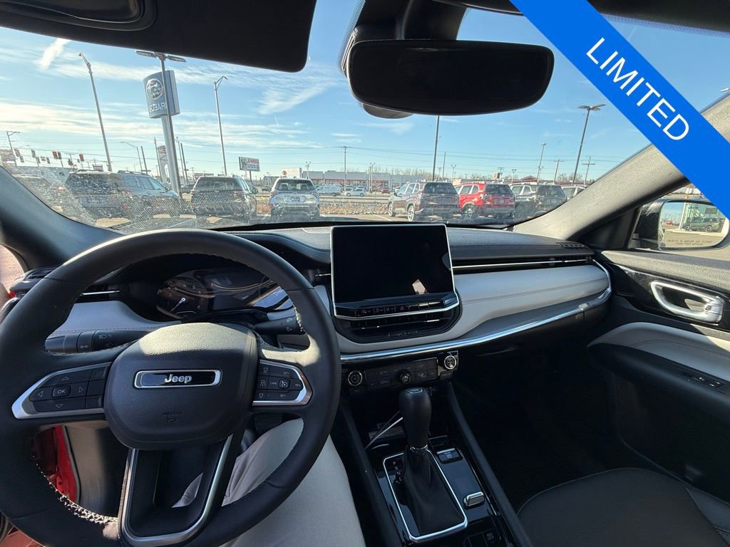 Used 2023 Jeep Compass Limited image 9