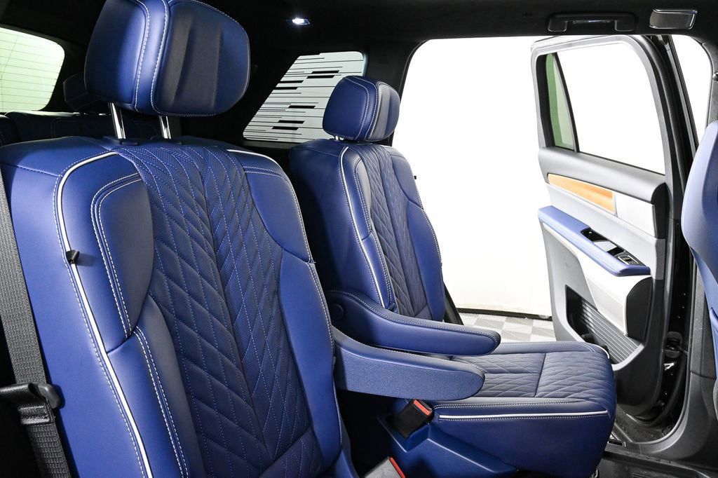 New 2026 Cadillac Vistiq Premium Luxury image 22