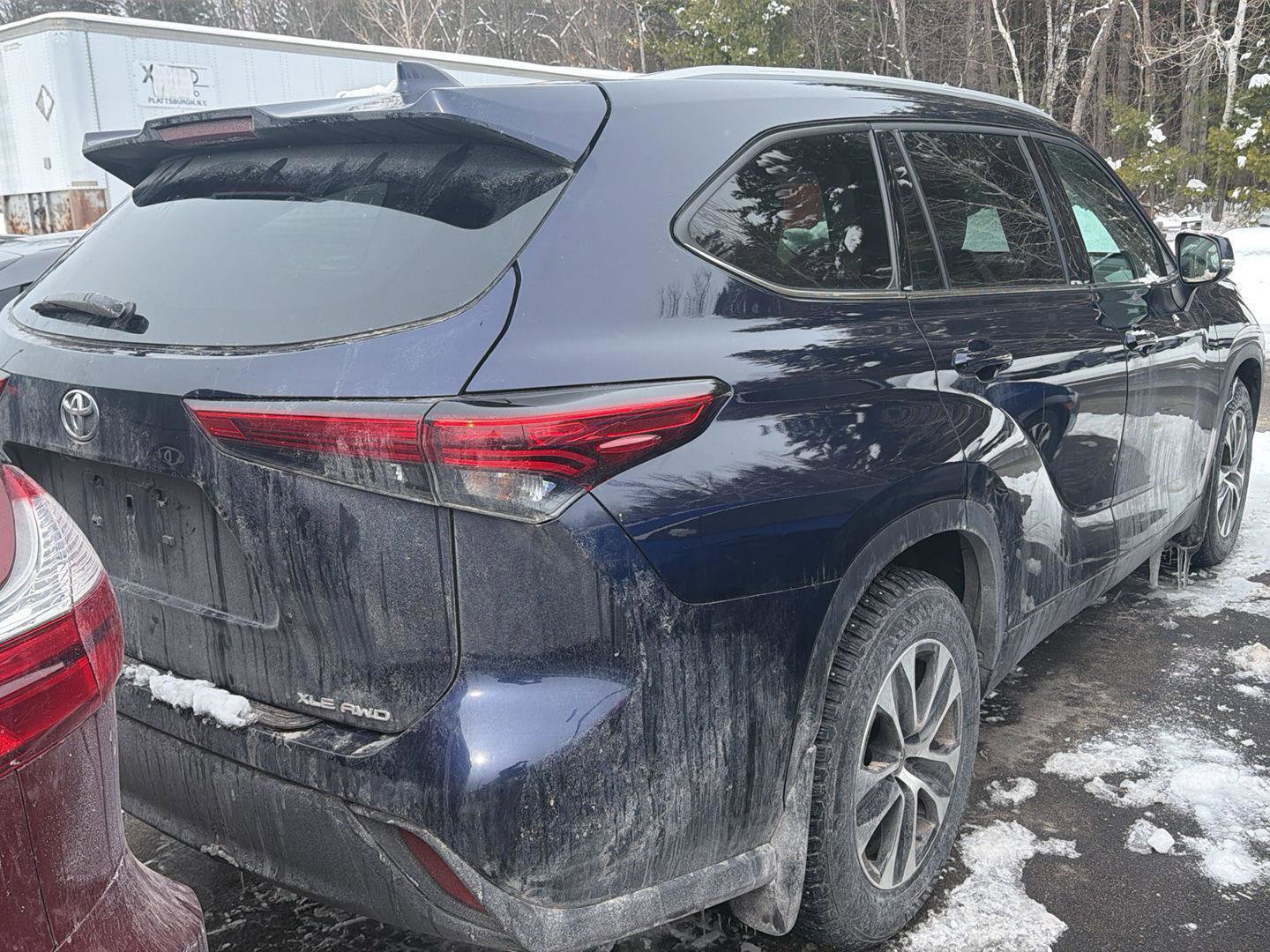 Used 2022 Toyota Highlander XLE image 7