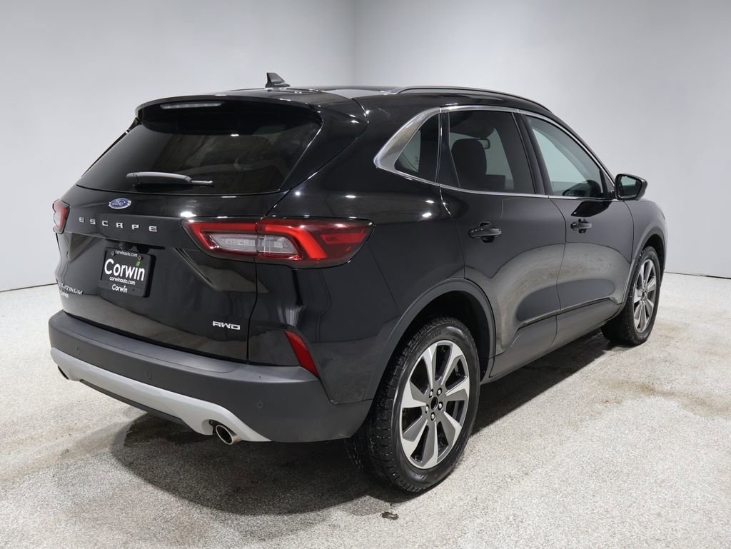Used 2023 Ford Escape Platinum image 2