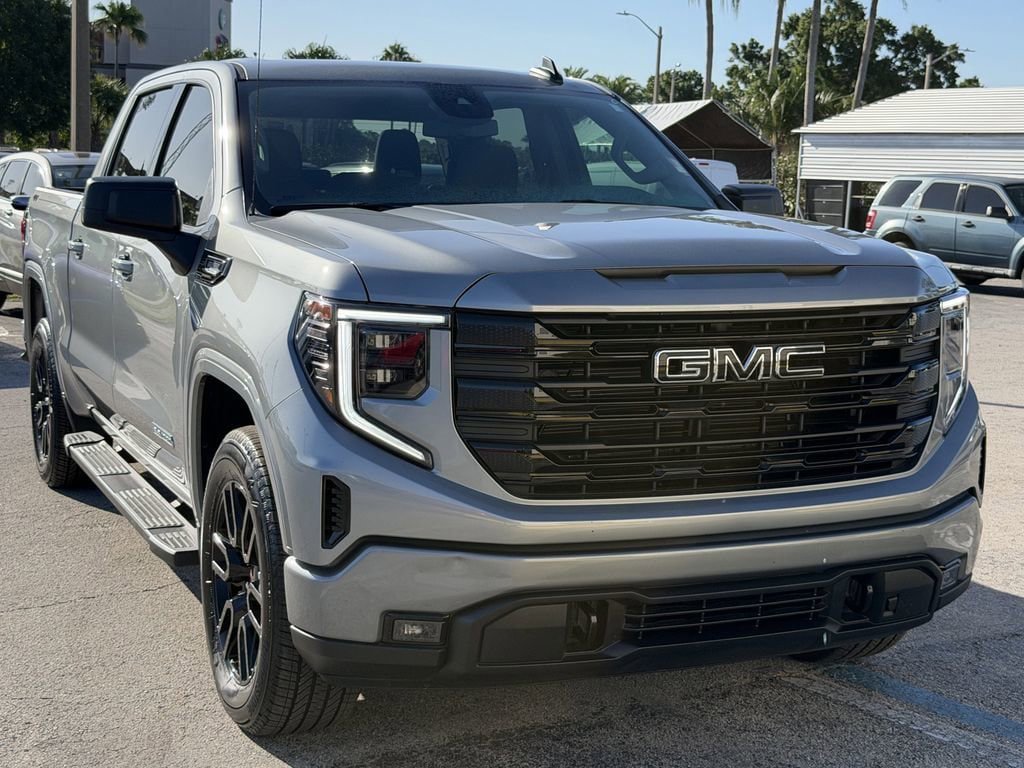 Used 2026 GMC Sierra 1500 Elevation w/ LPO, Elevation Black Package AWD/4WD image 2