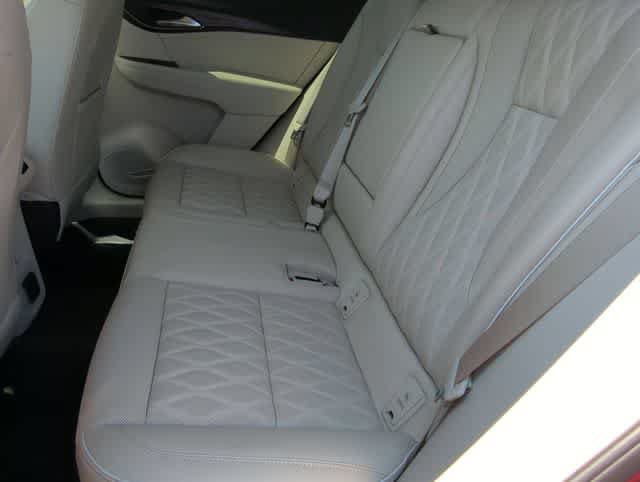 Used 2023 Buick Envision Avenir AWD/4WD image 20