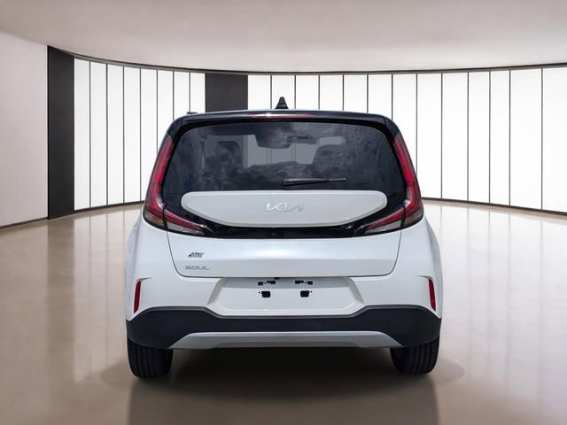 Used 2025 Kia Soul LX image 18