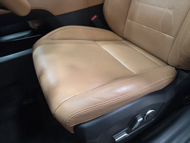 Used 2024 Hyundai Santa Fe Limited AWD/4WD image 28