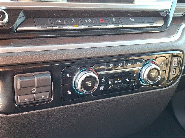 Certified 2025 GMC Sierra 1500 SLT image 16