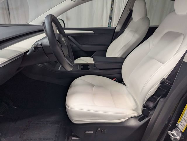 Used 2024 Tesla Model Y Long Range image 10