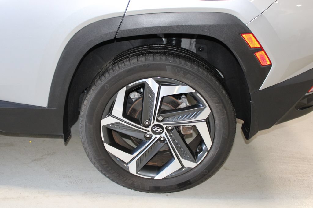 Used 2023 Hyundai Tucson SEL w/ Convenience Package AWD/4WD image 4