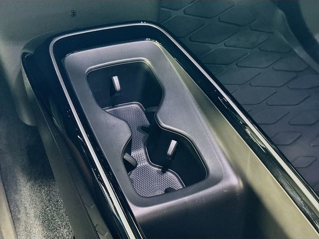 Used 2024 Volkswagen ID.4 2WD image 16