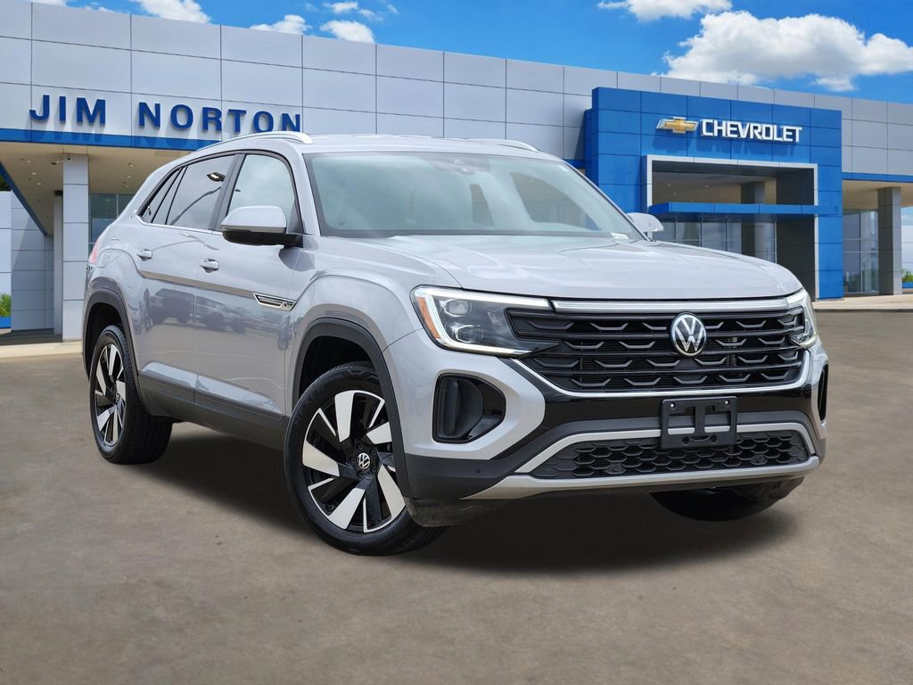 Used 2025 Volkswagen Atlas Cross Sport SE AWD/4WD image 1
