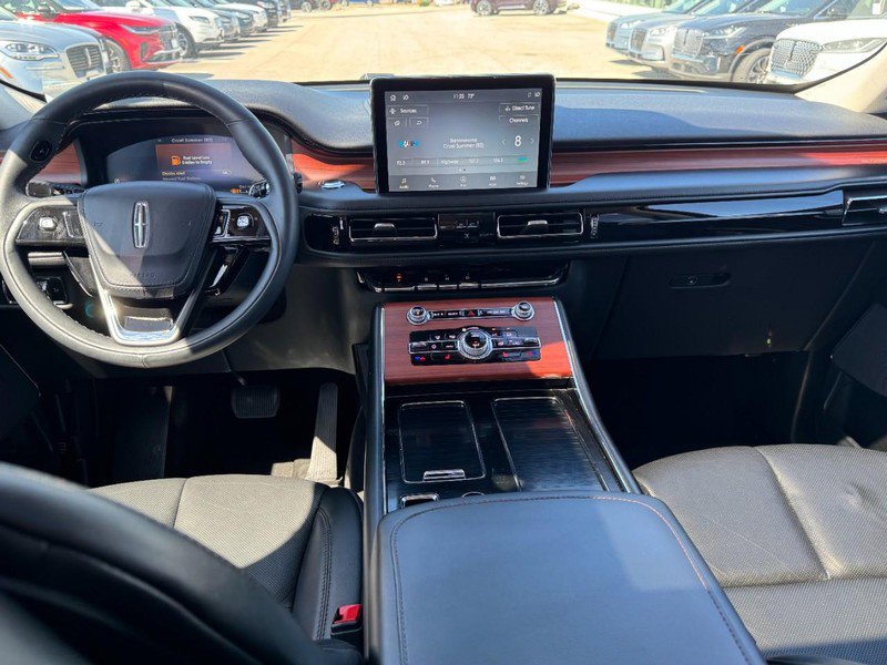 Certified 2024 Lincoln Aviator Reserve image 9