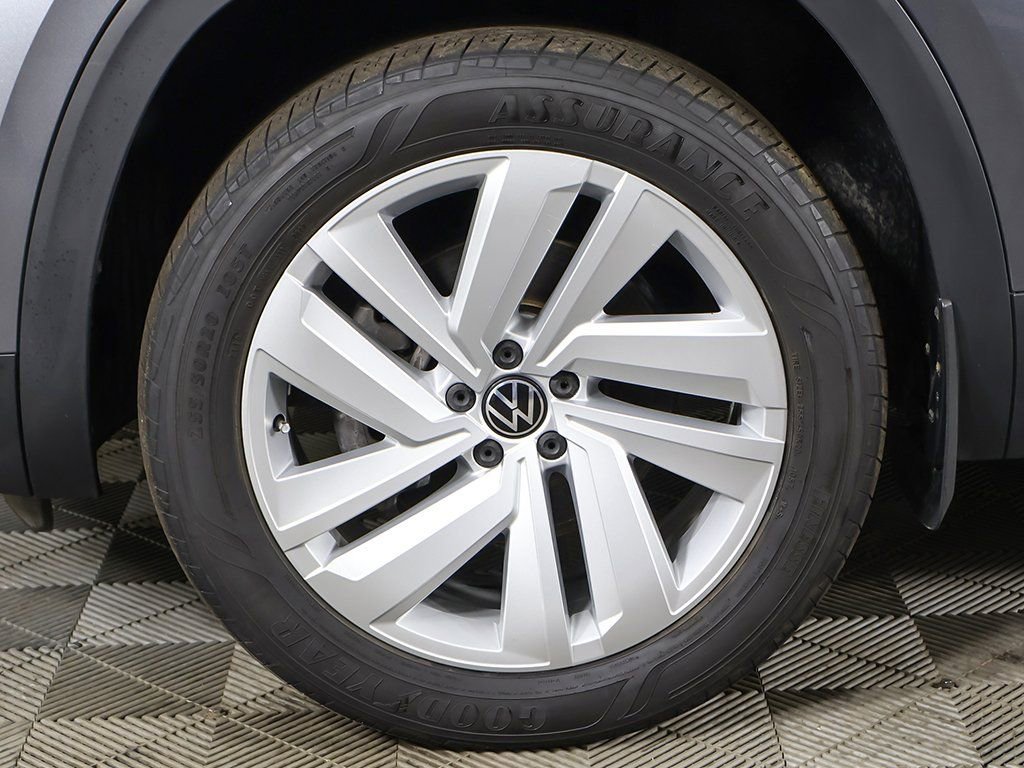 Used 2020 Volkswagen Atlas Cross Sport SE image 21