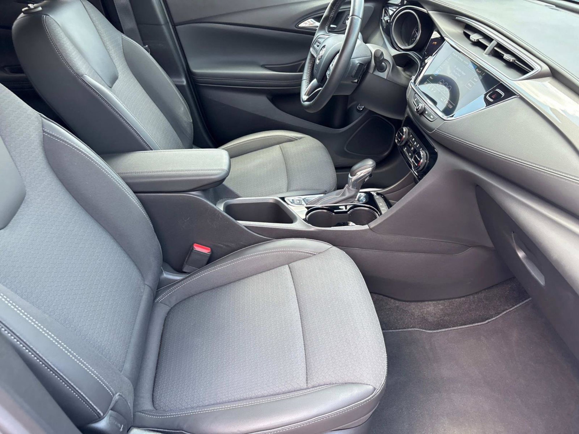 Used 2023 Buick Encore GX Select w/ Sport Touring Package image 27