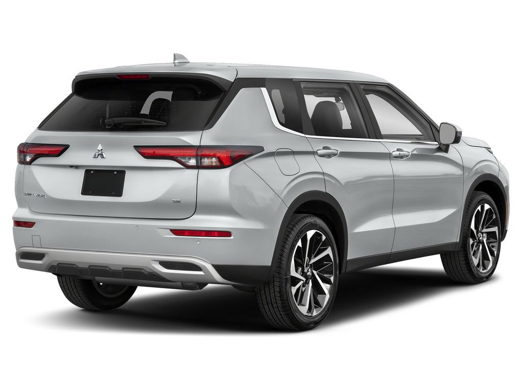 Used 2024 Mitsubishi Outlander SE AWD/4WD image 2