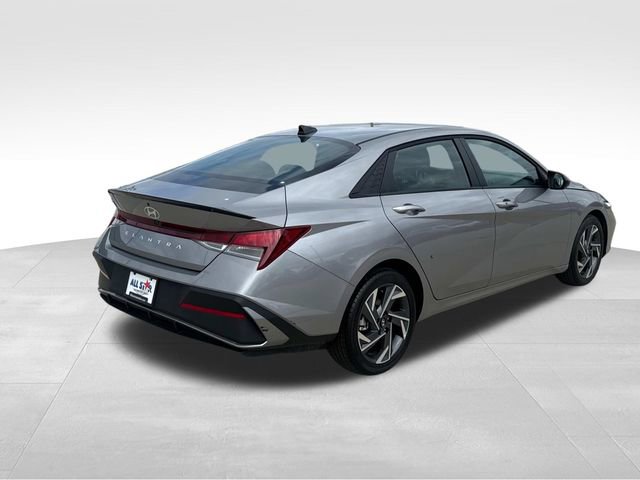 Certified 2025 Hyundai Elantra Sport FWD image 9
