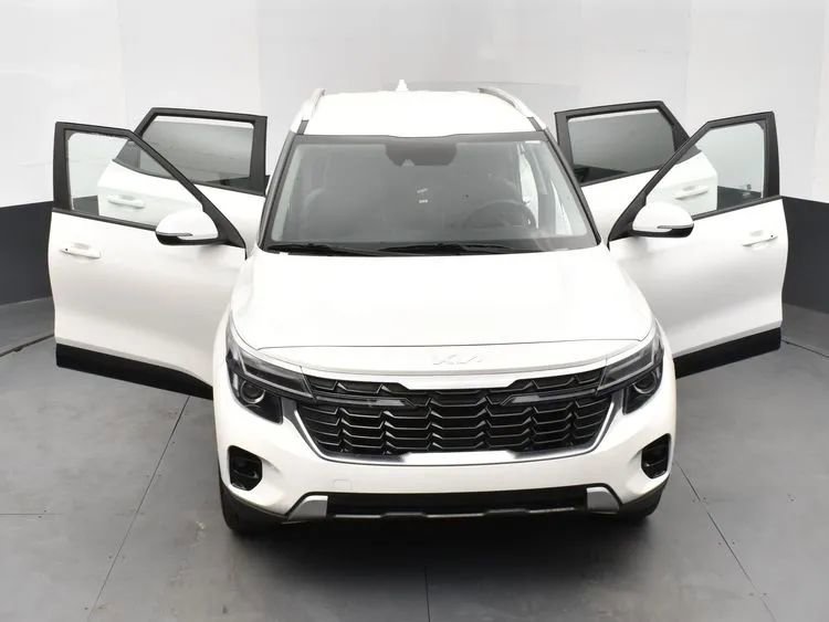 Used 2025 Kia Seltos S FWD image 10