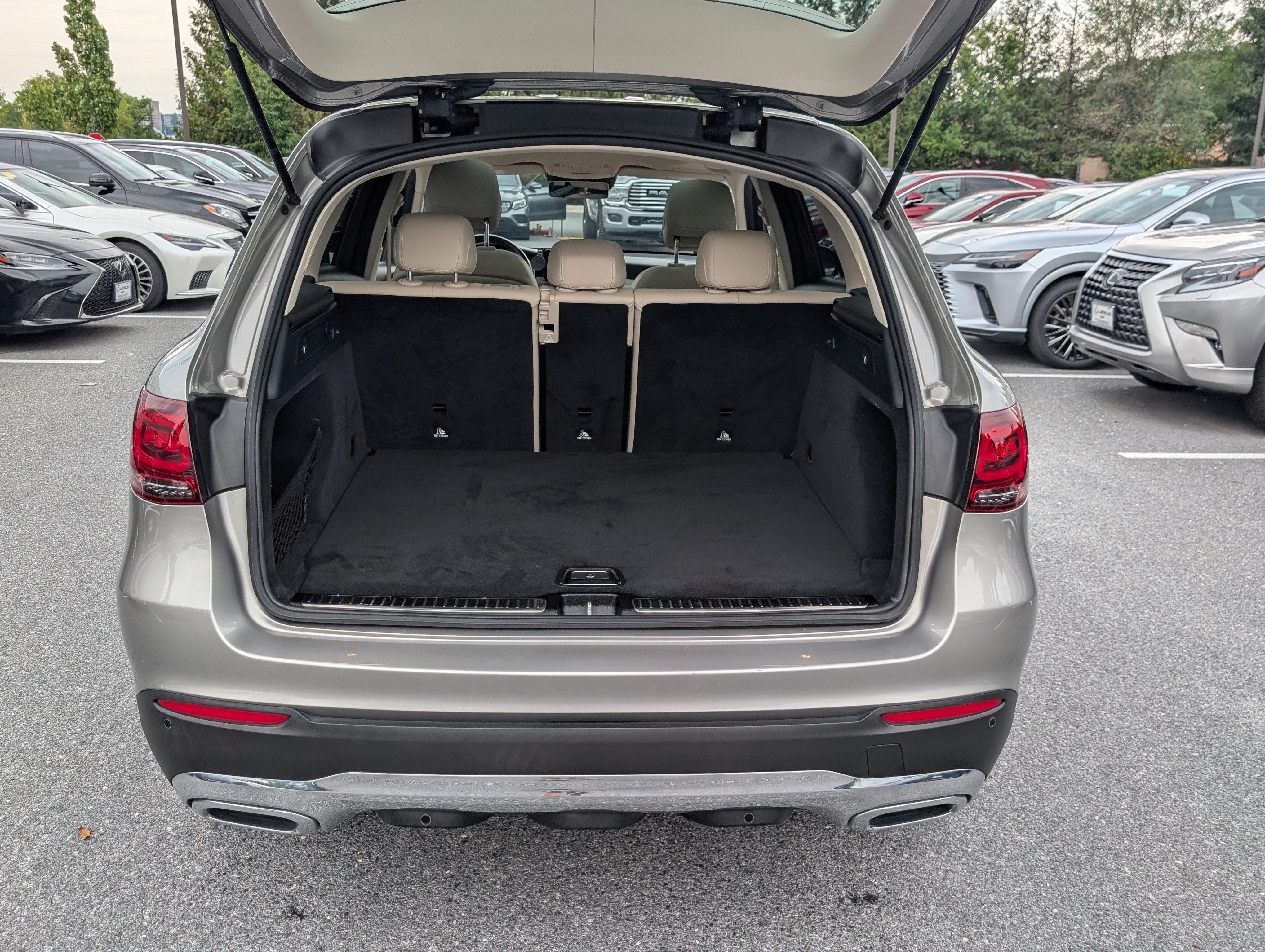 Used 2021 Mercedes-Benz GLC 300 4MATIC image 13