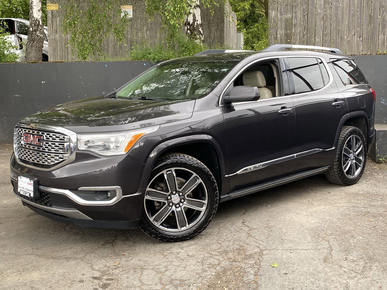 Used 2018 GMC Acadia Denali w/ Technology Package AWD/4WD image 1