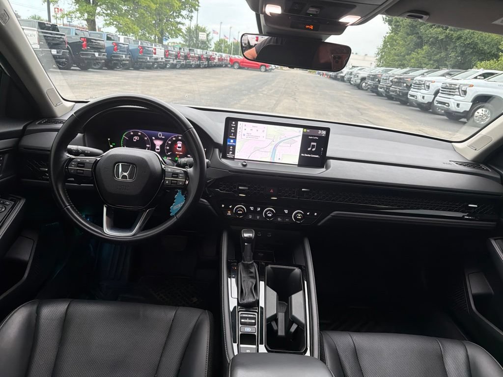 Used 2023 Honda Accord Touring image 5