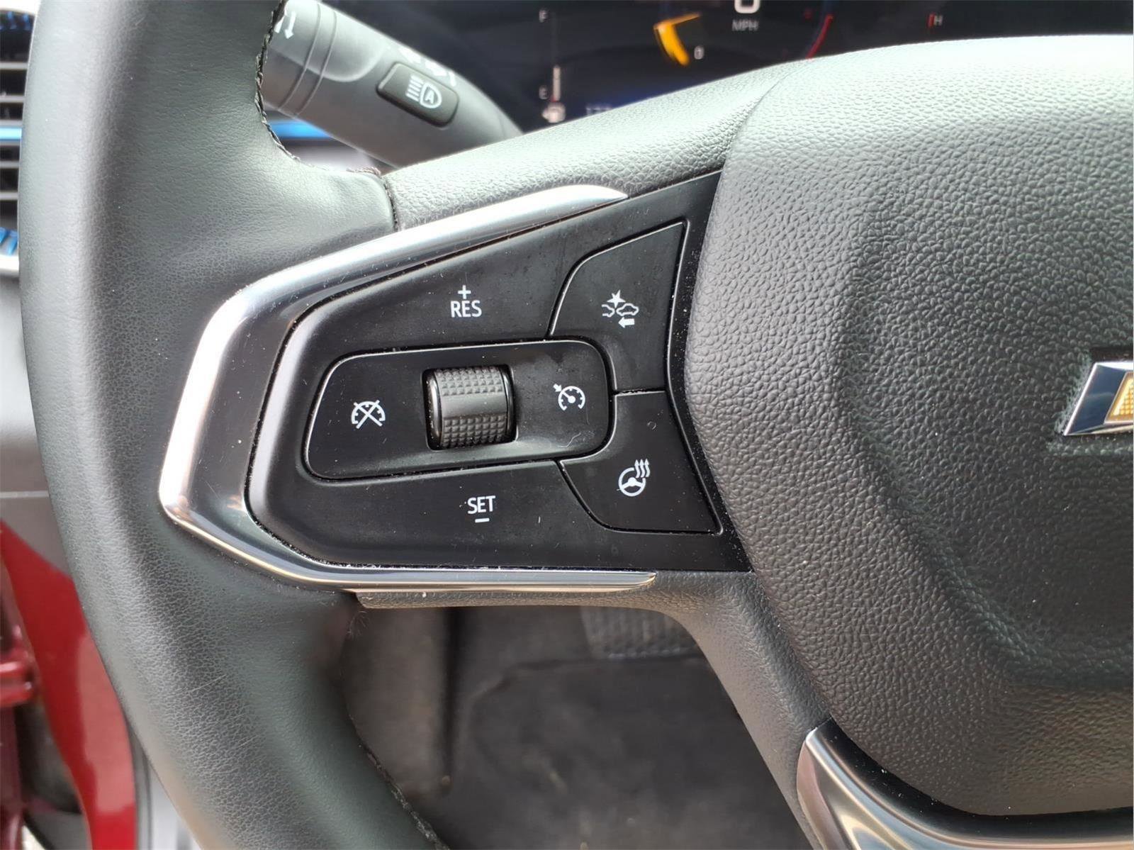 Used 2025 Chevrolet Trax LT w/ LT Convenience Package FWD image 19