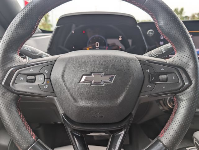 Used 2024 Chevrolet Trax RS w/ Sunroof Package FWD image 20