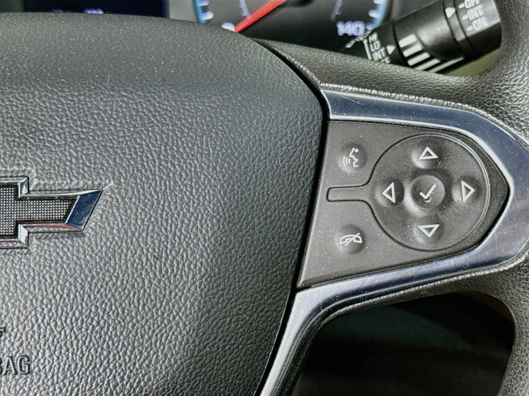 Used 2024 Chevrolet Traverse LS w/ Midnight/Sport Edition FWD image 13