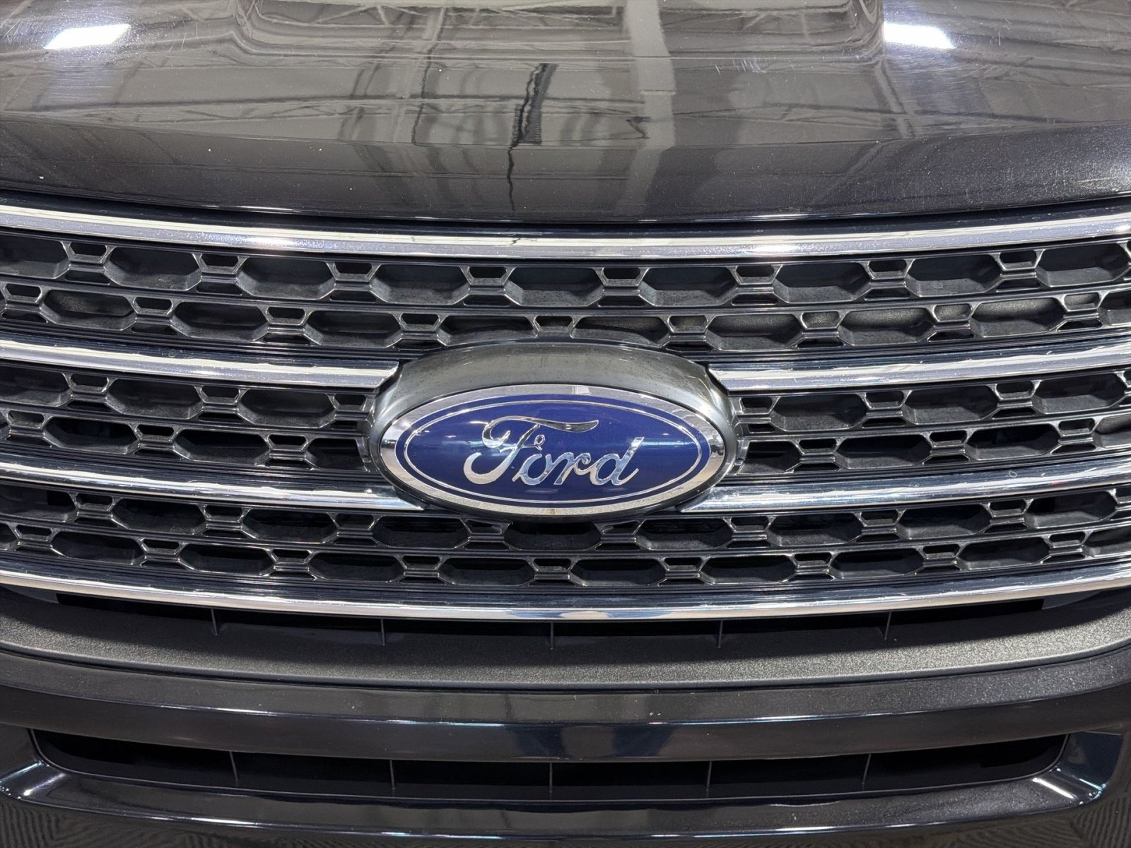 Used 2023 Ford Explorer XLT w/ Equipment Group 202A AWD/4WD image 12