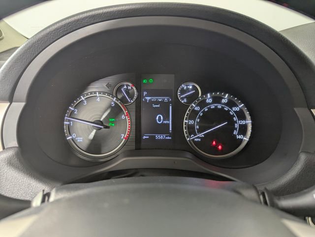 Used 2020 Lexus GX 460 Premium w/ Premium Package image 12