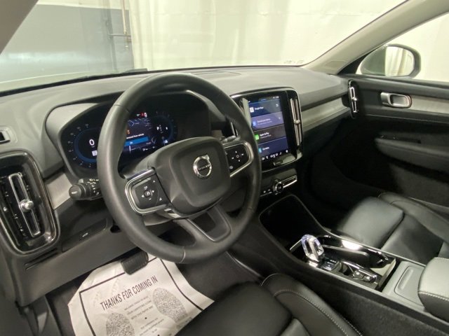 Certified 2024 Volvo XC40 B5 Plus w/ Protection Package Premier image 10