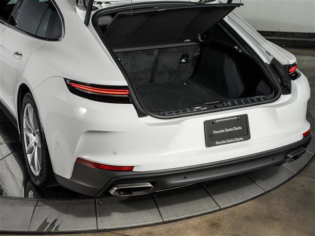 Certified 2025 Porsche Panamera RWD image 33