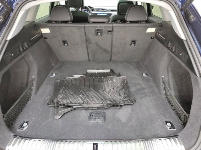 Used 2021 Audi e-tron Premium w/ Towing Package image 9