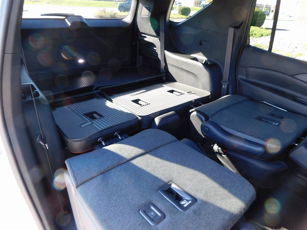 New 2026 Chevrolet Traverse RS w/ LPO, Floor Liner Package image 30