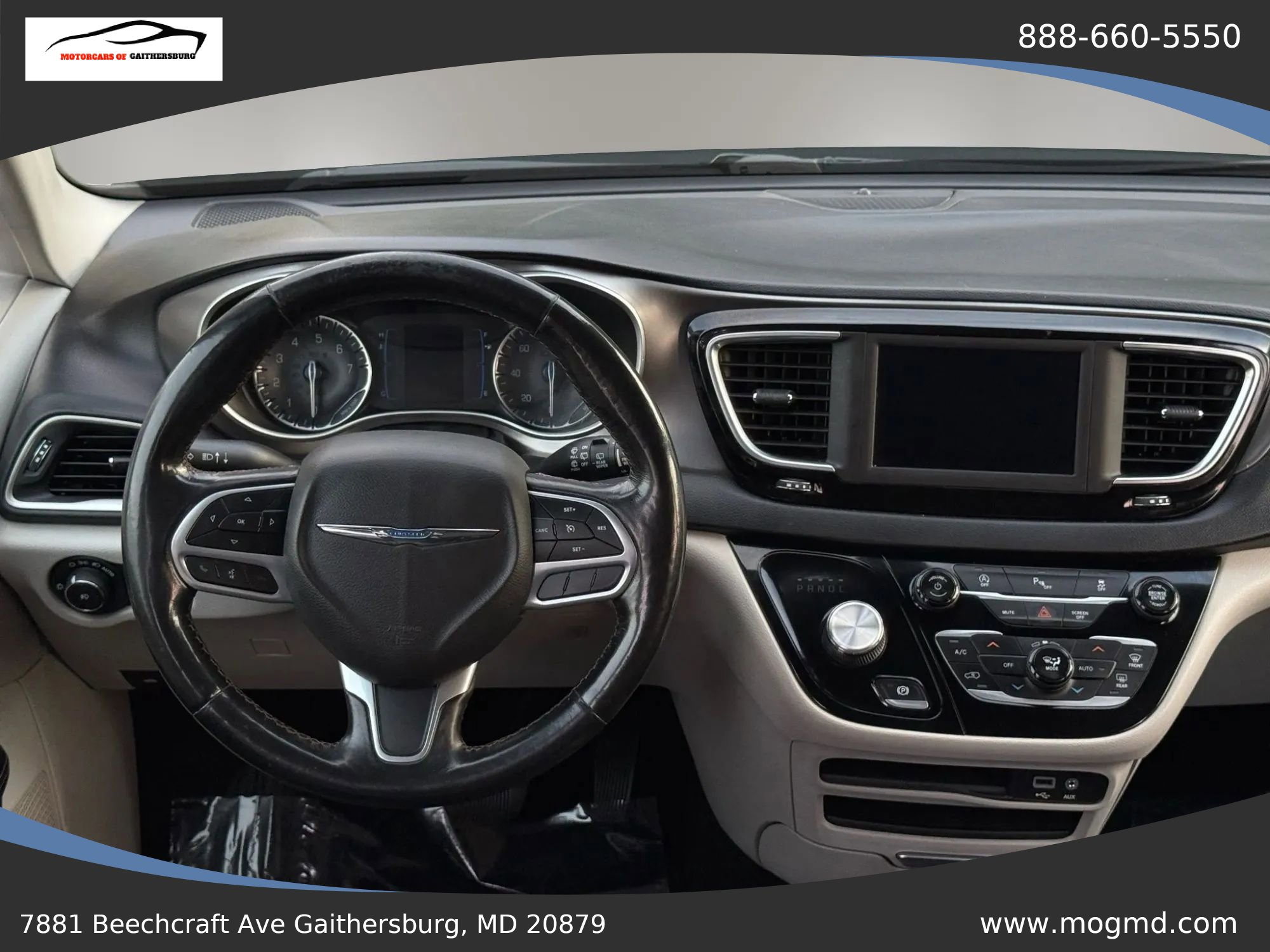 Used 2020 Chrysler Pacifica Touring-L image 37