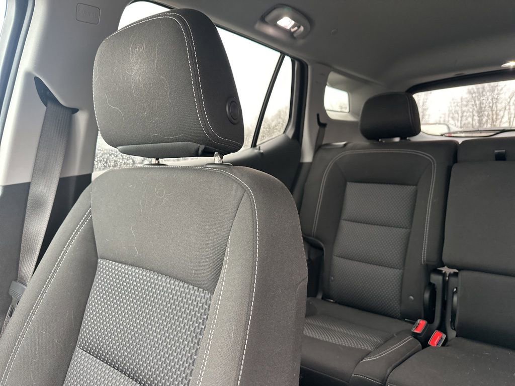 Used 2022 GMC Terrain SLE w/ Driver Convenience Package image 11