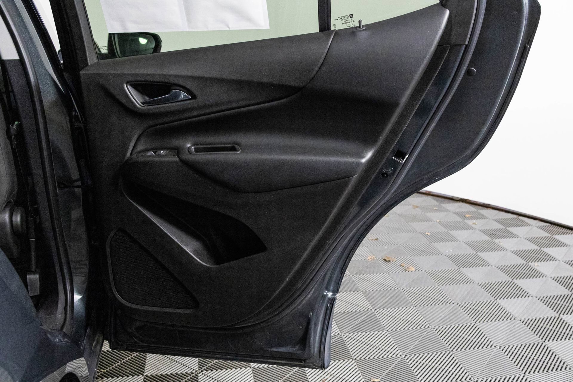 Used 2019 Chevrolet Equinox LT FWD image 38