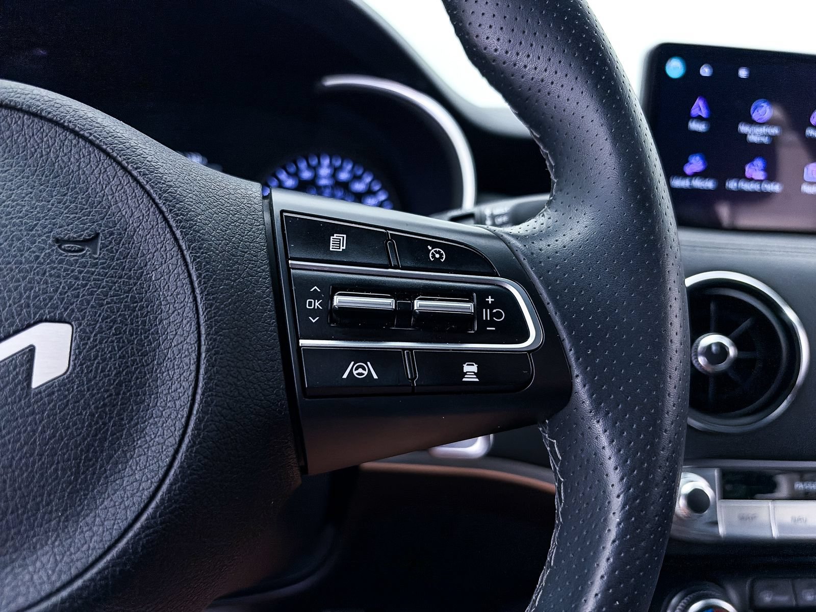 Used 2022 Kia Stinger GT-Line RWD image 30