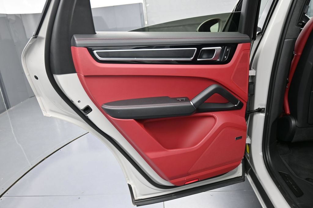 Certified 2023 Porsche Cayenne GTS AWD/4WD image 23