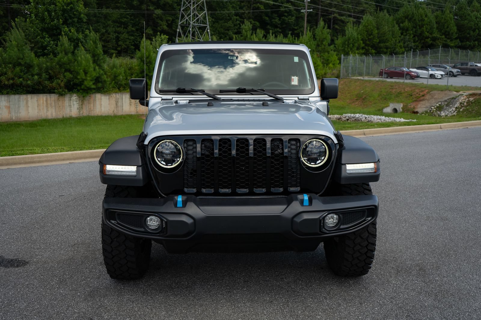 Used 2023 Jeep Wrangler Unlimited w/ Sun & Screen Package AWD/4WD video 2