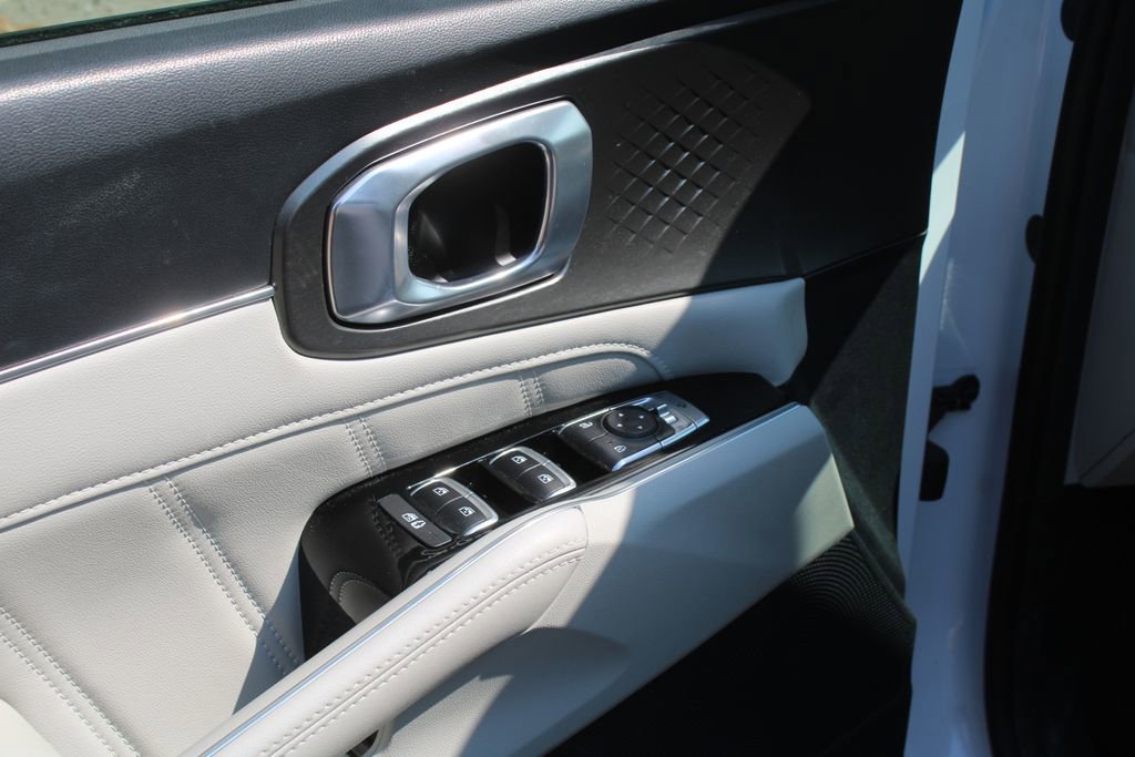 Certified 2023 Kia Sorento SX FWD image 20