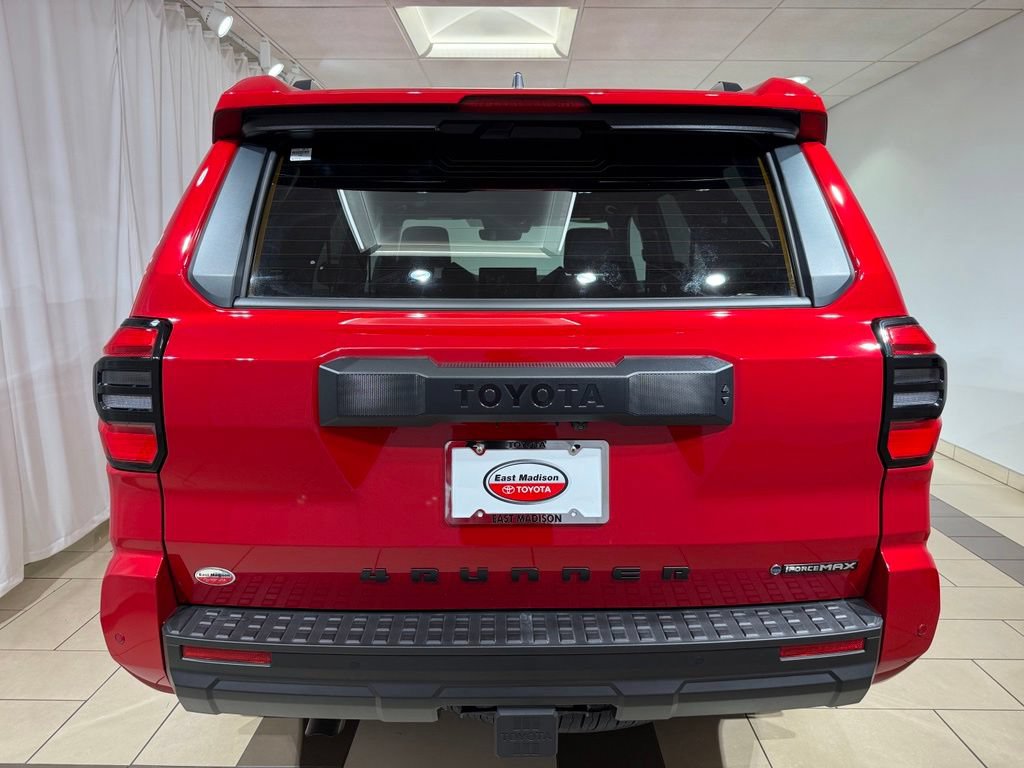 Certified 2025 Toyota 4Runner TRD Off-Road Premium AWD/4WD image 4
