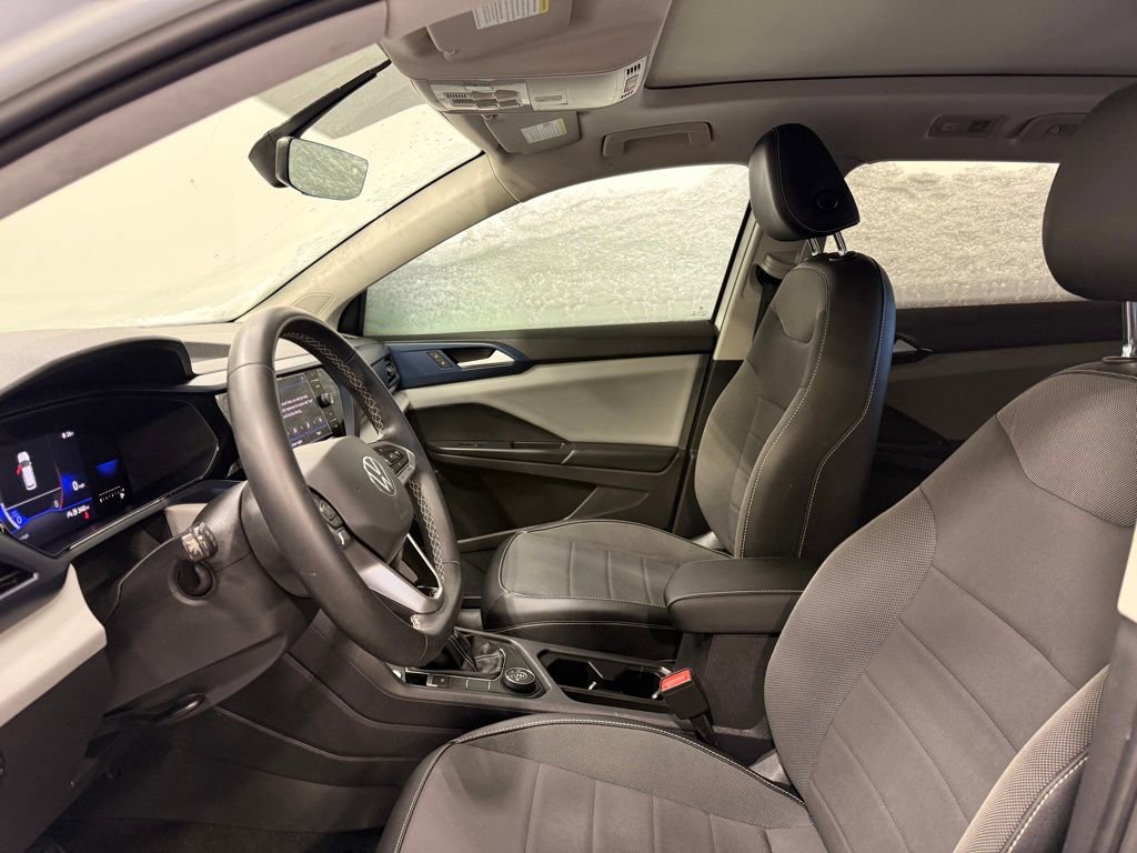 Used 2022 Volkswagen Taos SE image 12