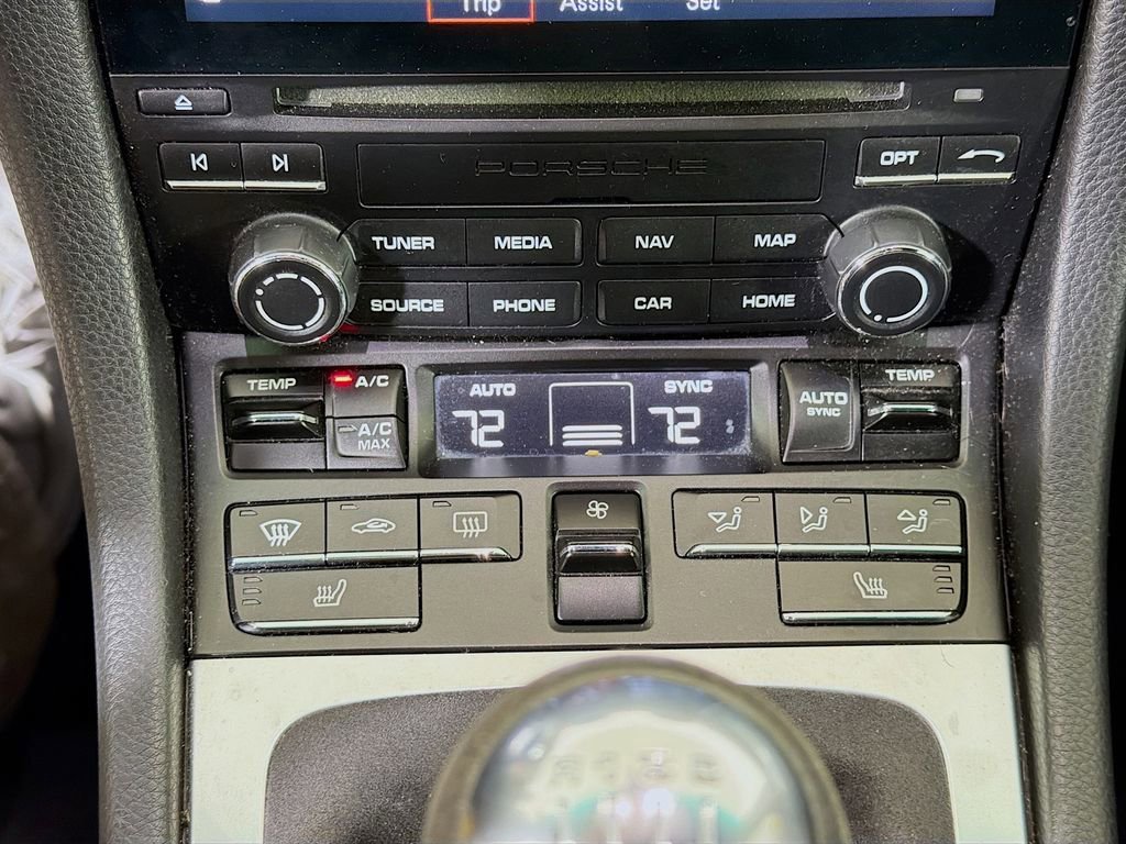 Used 2021 Porsche 718 Boxster S image 19