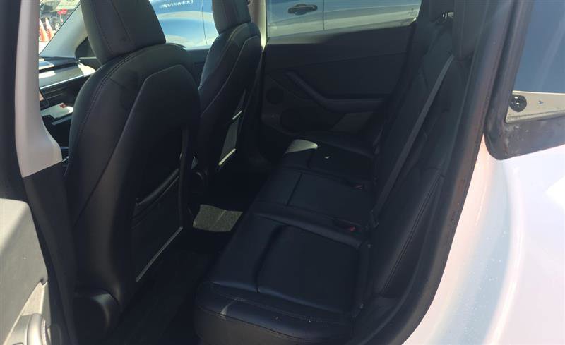 Used 2022 Tesla Model Y Performance image 8