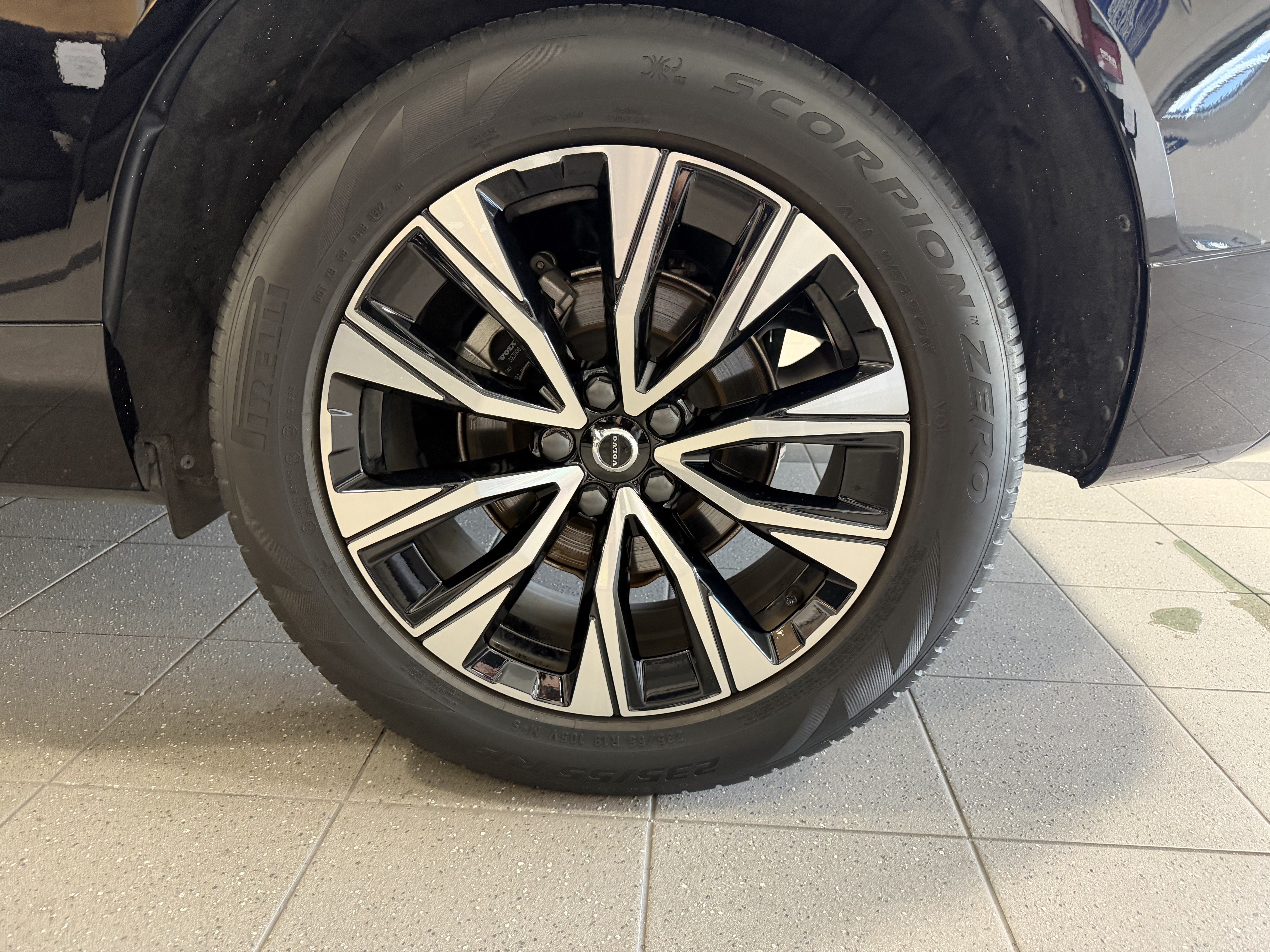 Used 2020 Volvo XC60 T5 Inscription AWD/4WD image 7