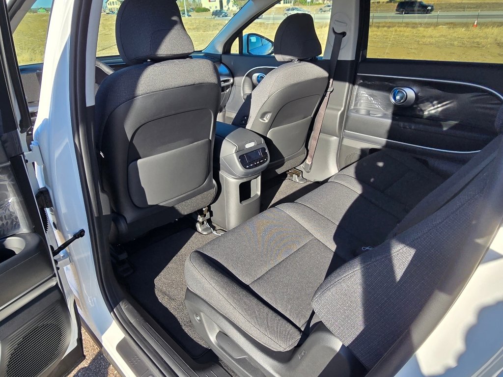 New 2026 Hyundai Ioniq 9 SE image 15