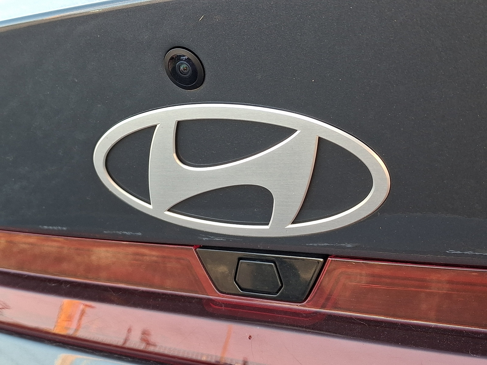 Certified 2024 Hyundai Elantra SEL FWD image 28