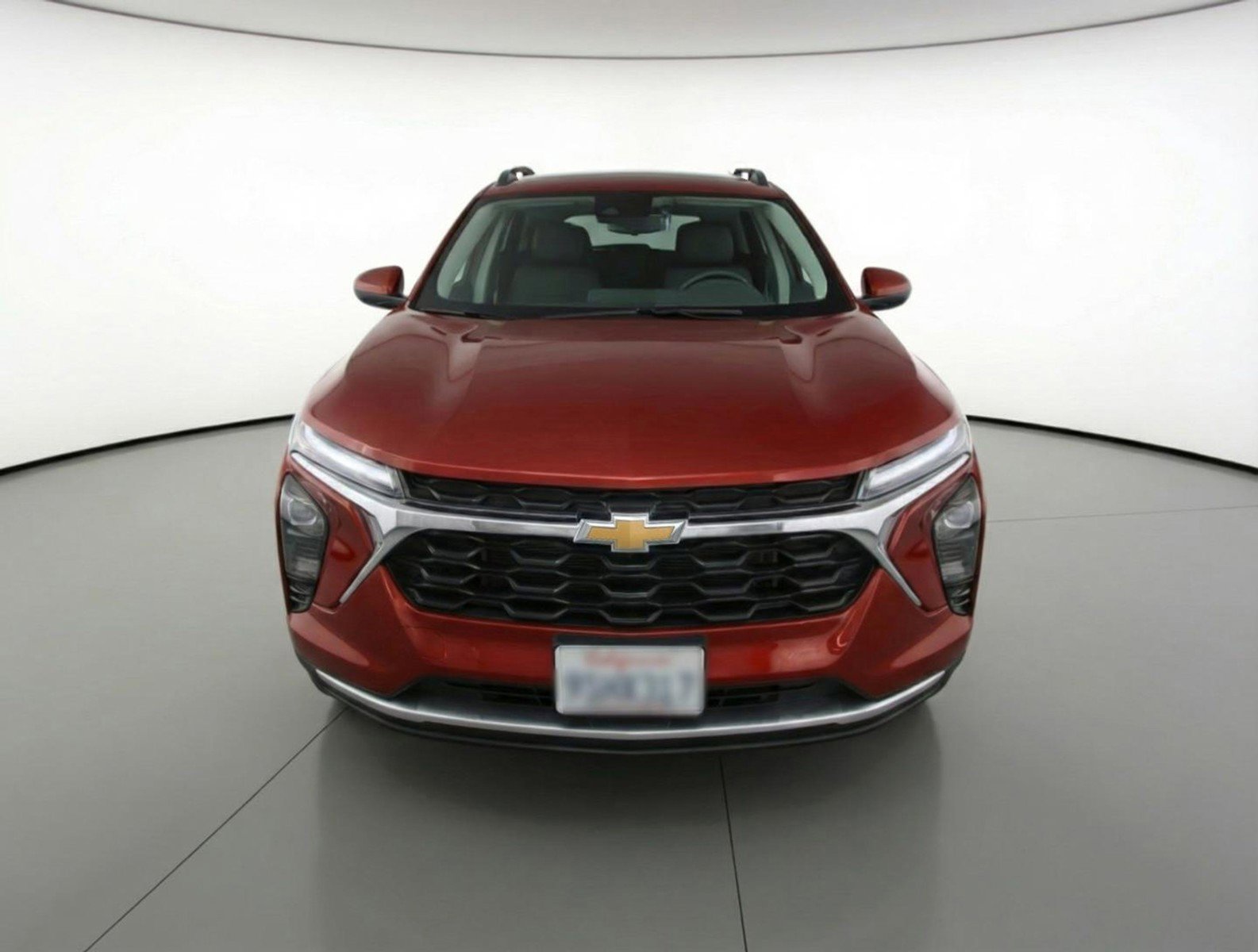 Used 2025 Chevrolet Trax LT image 2