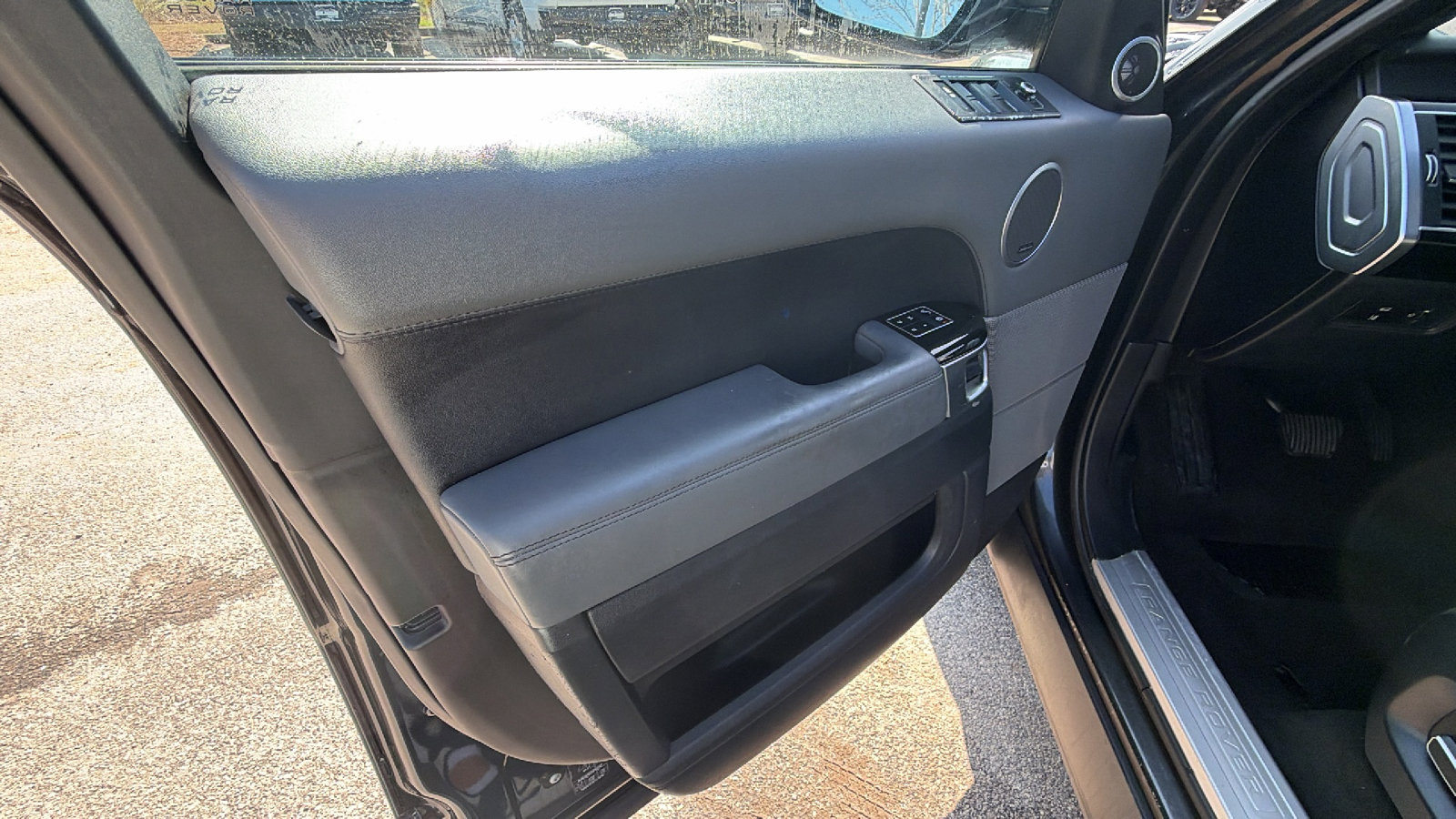 Used 2015 Land Rover Range Rover Sport Supercharged image 14