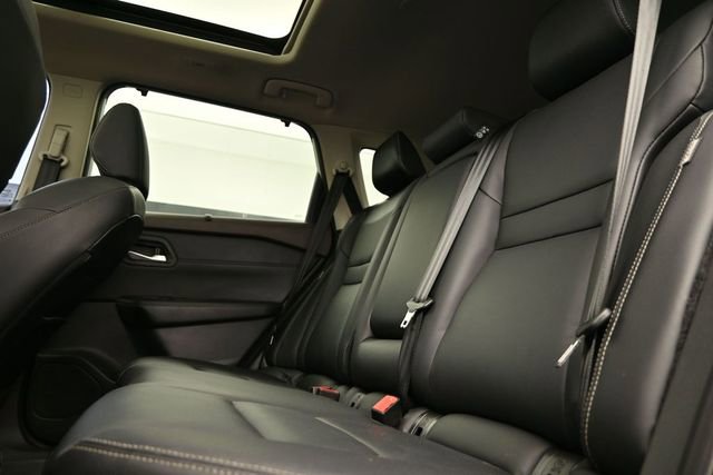 Used 2023 Nissan Rogue SL w/ SL Premium Package FWD image 11