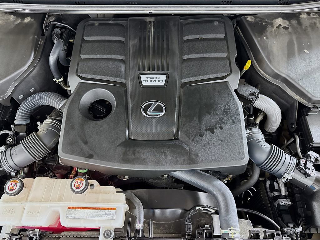 Used 2024 Lexus GX 550 image 32